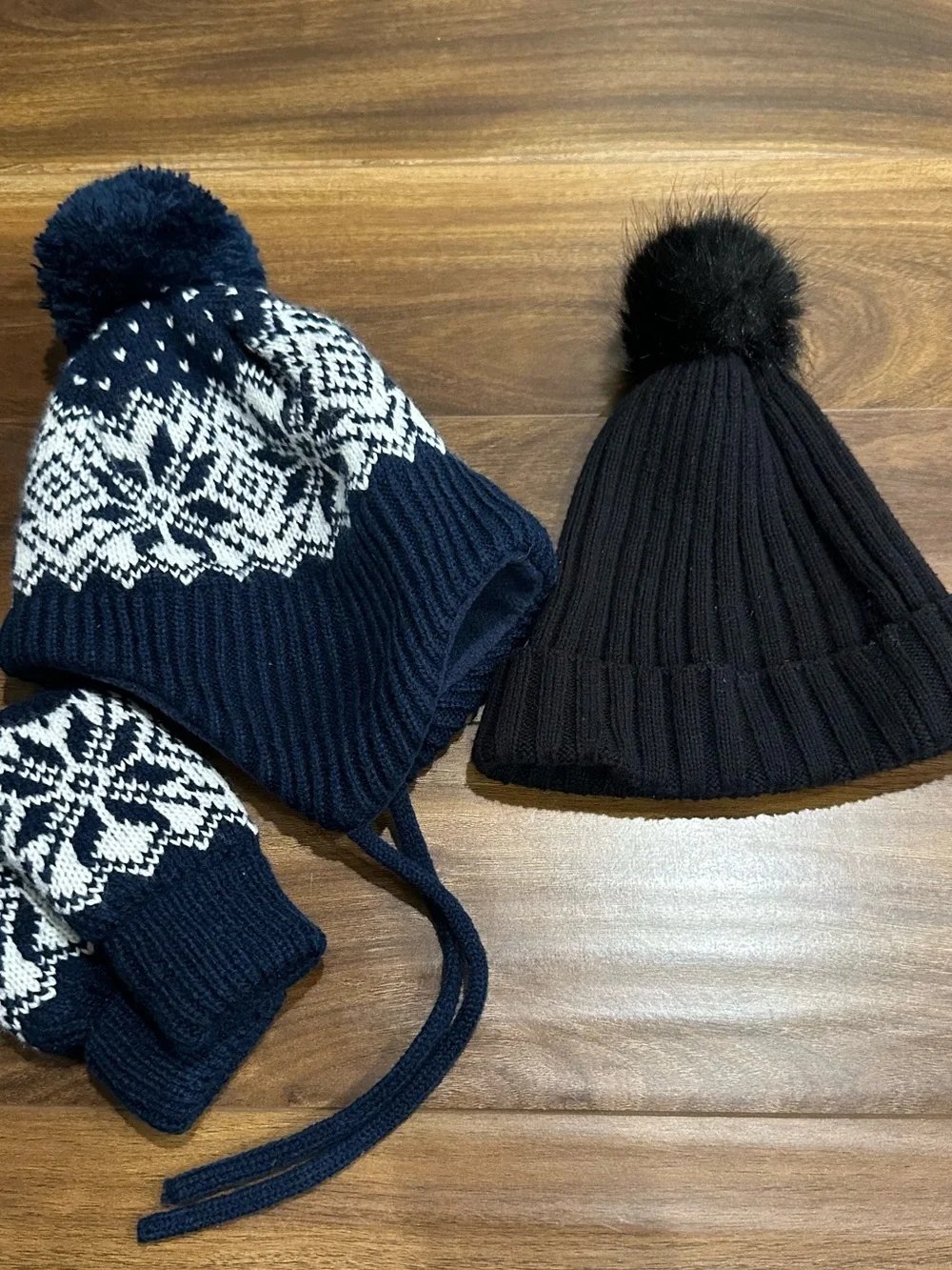 H&M boys Navy Knit Pom Pom Hat bundle of 2 Sz 2/6 mon